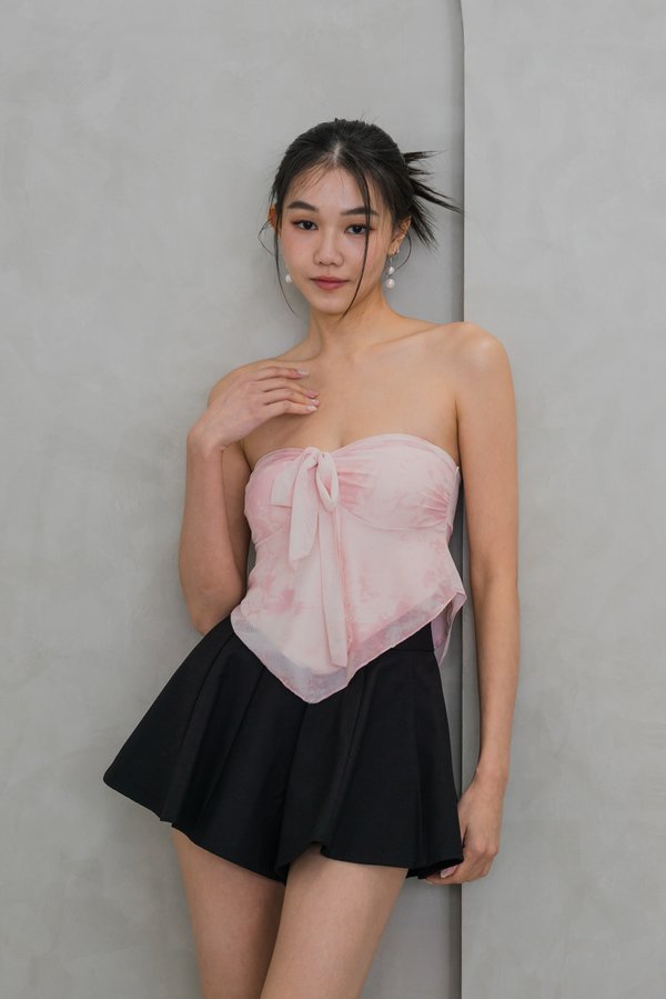 Levelle Pleated Shorts (Black)