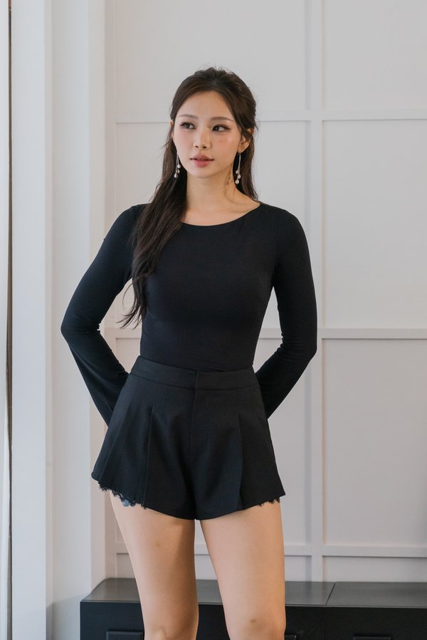 Reyla Padded Boat Neck Top (Black) Reyla Padded Boat Neck Top (Black)