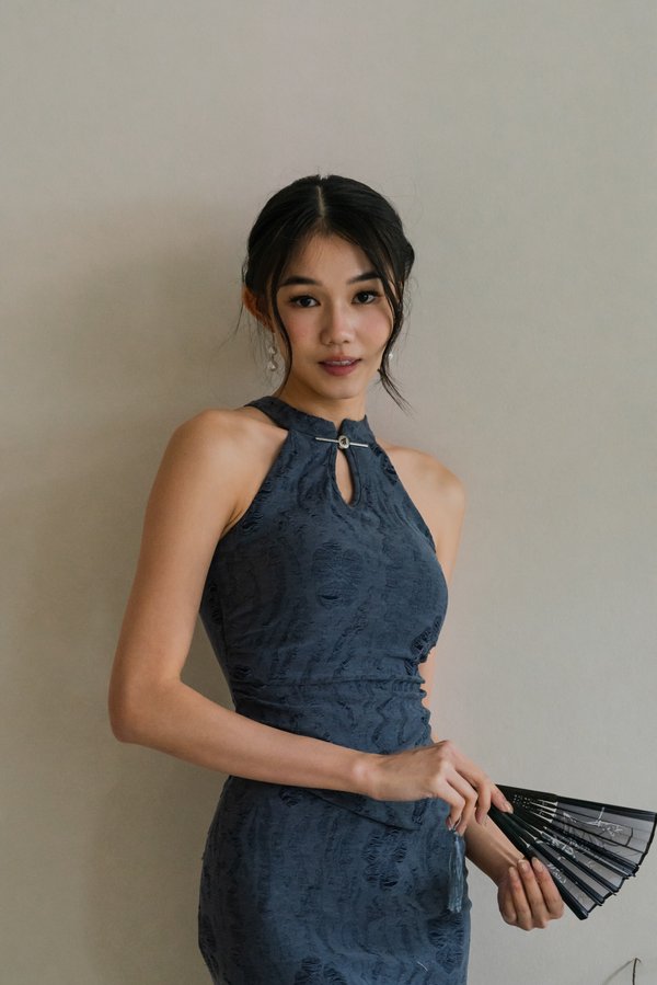 Qing Distressed Floral Padded Qipao Top (Gunmetal)