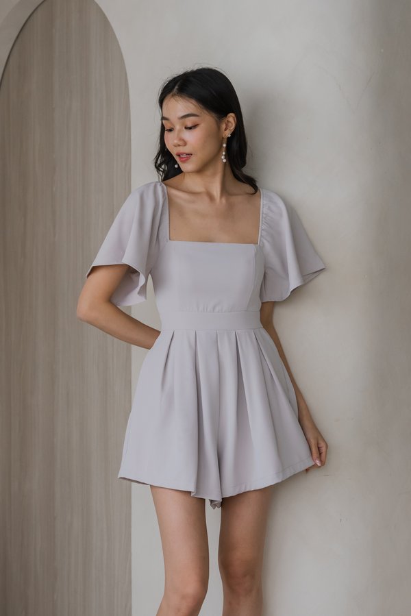 [SLEEVED] Lazier Pleated Romper (Ice Grey)
