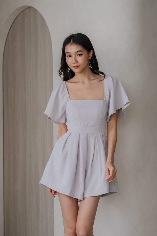 [SLEEVED] Lazier Pleated Romper (Ice Grey)