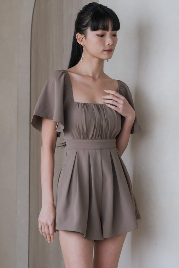 [SLEEVED] Laziel Ruch Pleated Romper (Cocoa)