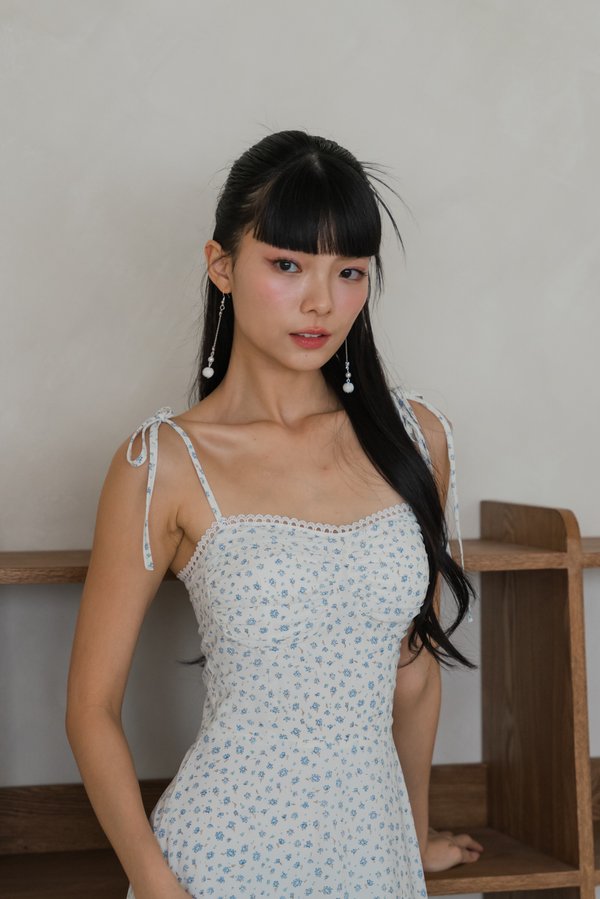 Searra Lace Dress (White Floral) Searra Lace Dress (White Floral)