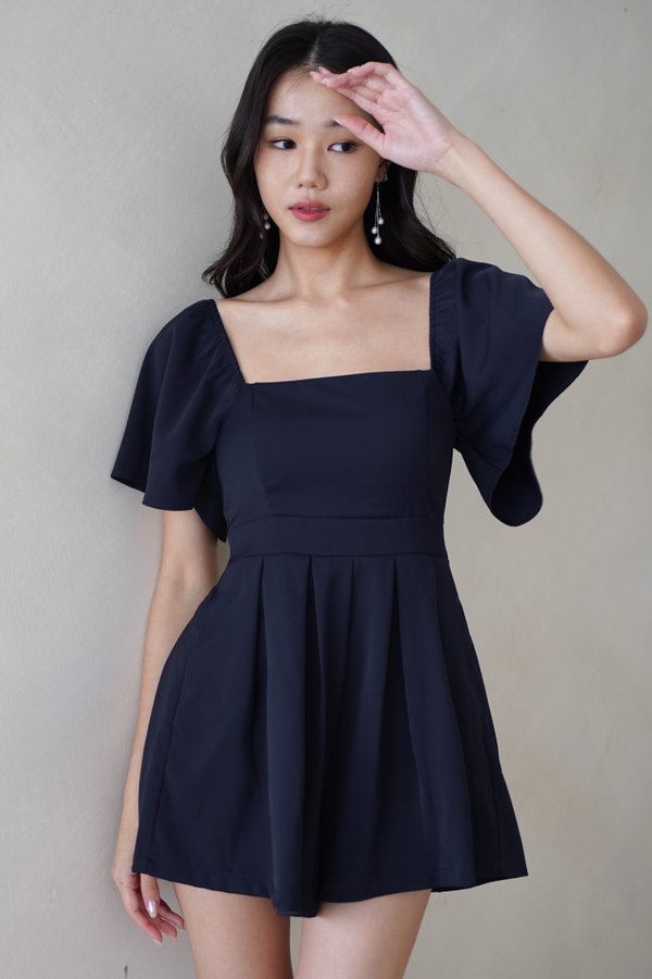 [SLEEVED] Lazier Pleated Romper (Navy)