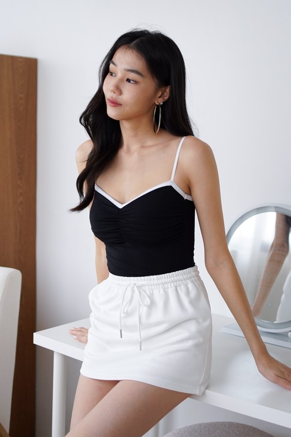 Delah Sweetheart Ruch Top (White Outline)