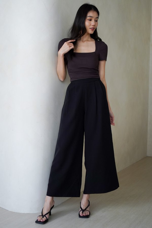 Karissa Pleated Pants (Black) Karissa Pleated Pants (Black)
