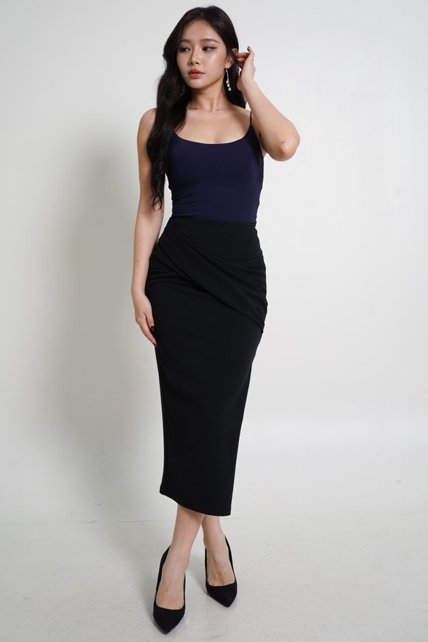 *Lite* [REGULAR] Liv Basic Cami Top (Navy)