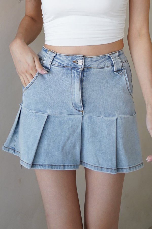 Adrena Denim Pleated Skorts (Light Wash)