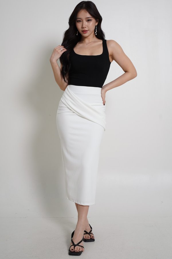 *Lite* Wera Scoop Neck Padded Top (Black)