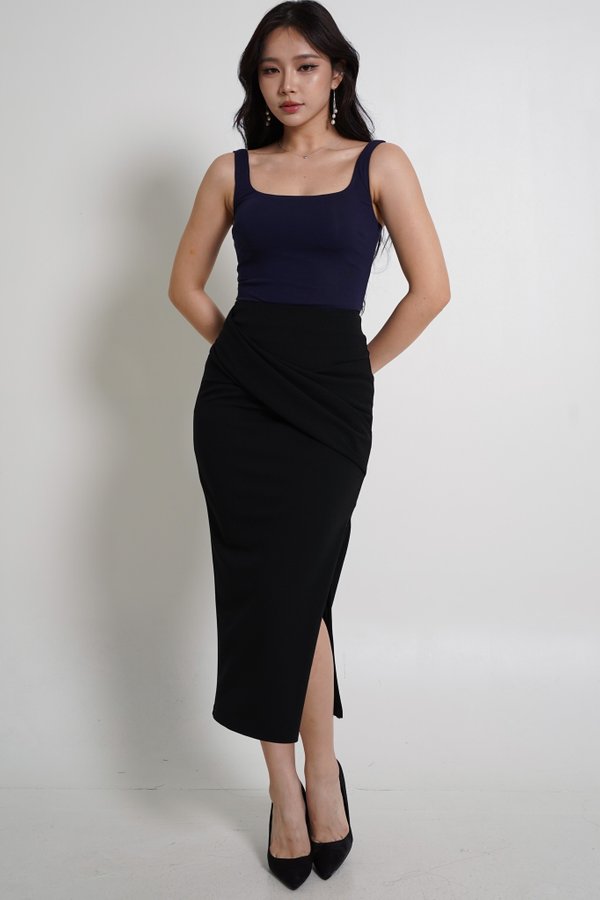 *Lite* Wera Scoop Neck Padded Top (Navy)