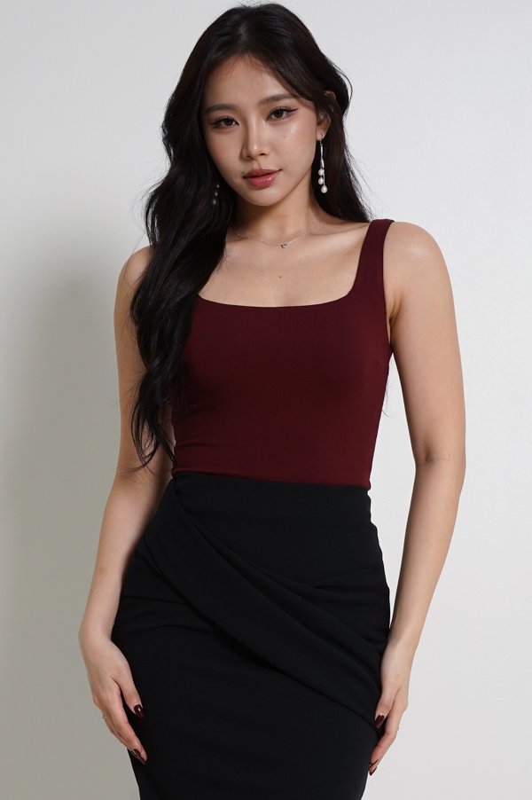 *Lite* Wera Scoop Neck Padded Top (Maroon)