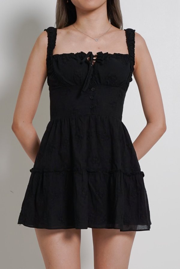 Mika Padded V Neck Top (Black) | Carrislabelle