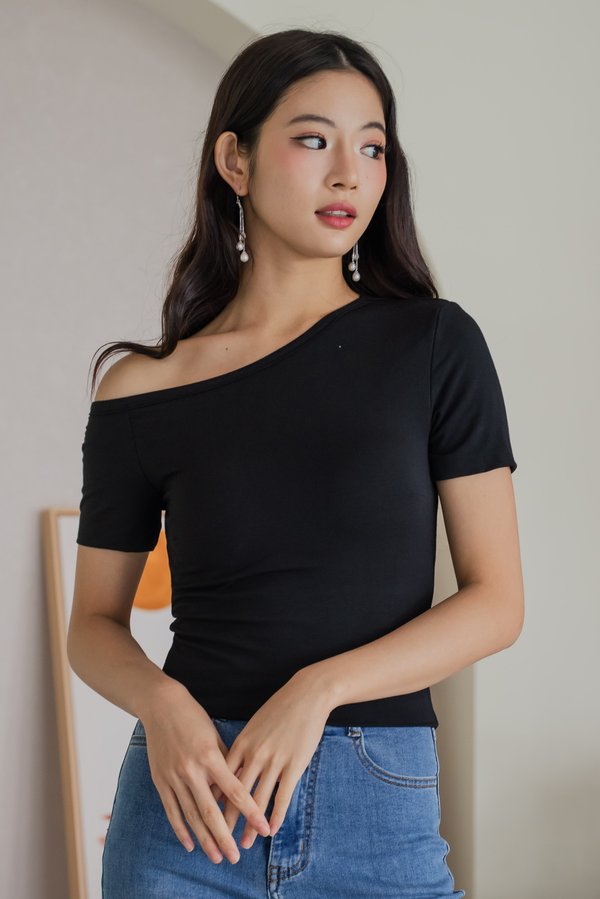 Vearra One Shoulder Padded Top (Black)
