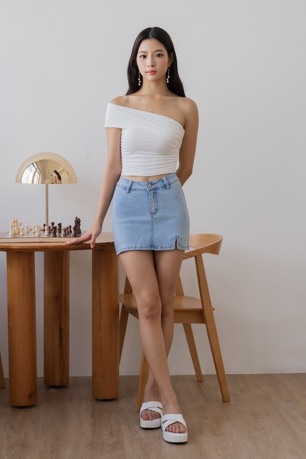 Norah Side Slit Denim Skorts (Light Wash) Norah Side Slit Denim Skorts (Light Wash)