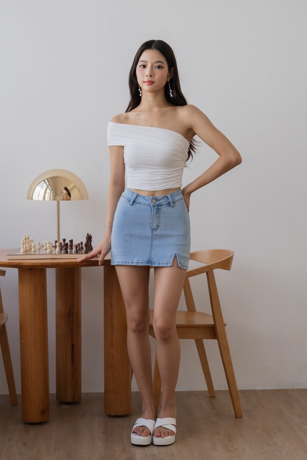 Norah Side Slit Denim Skorts (Light Wash) Norah Side Slit Denim Skorts (Light Wash)