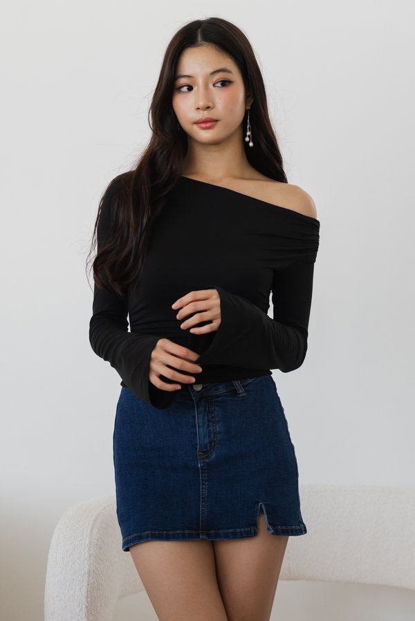 Taila Long Sleeve Padded Top (Black)
