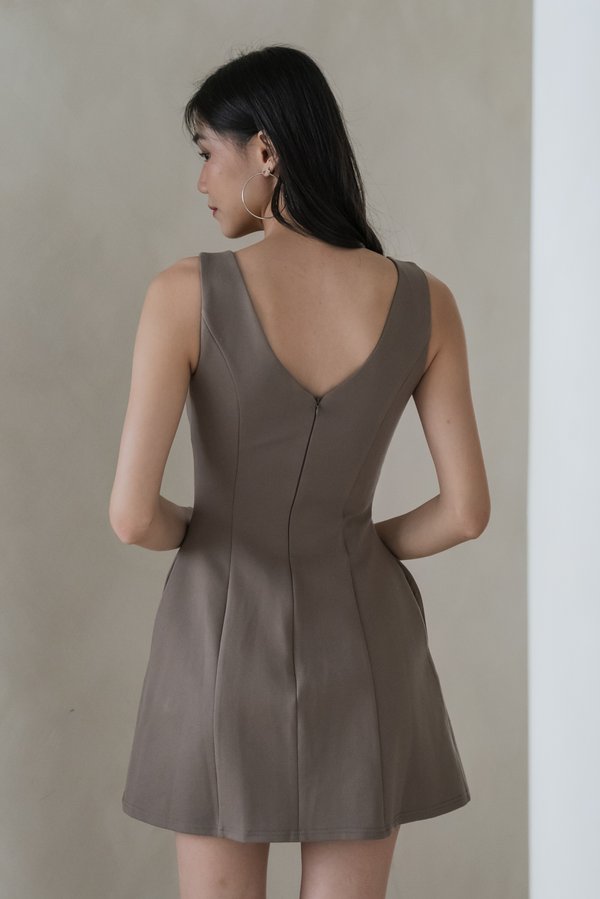 *Premium Luxe* Aeiris Padded Boat Neck Romper Dress (Taupe Greige) *Premium Luxe* Aeiris Padded Boat Neck Romper Dress (Taupe Greige)