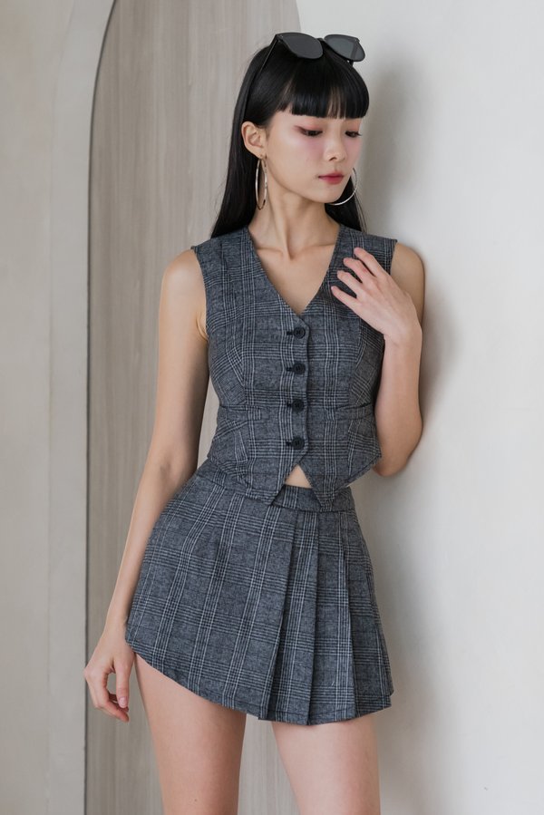 Lori Button Plaid Padded Top (Grey) Lori Button Plaid Padded Top (Grey)