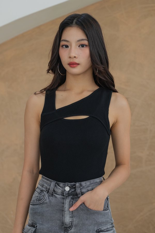 Aymi Asymmetrical Knit Top (Black)