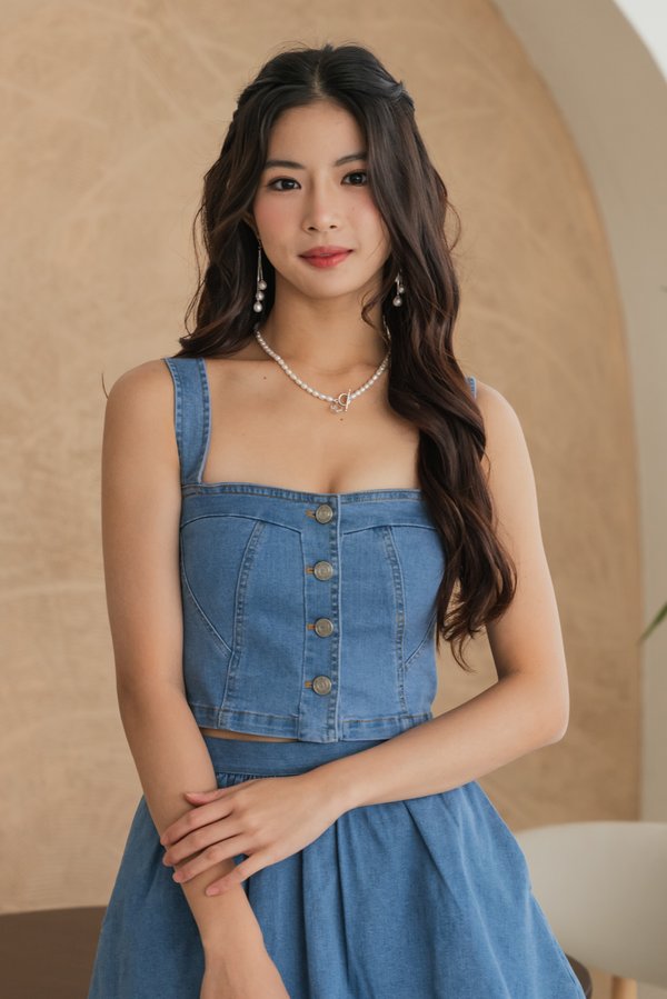 Kathleen Button Denim Top (Light Wash) Kathleen Button Denim Top (Light Wash)