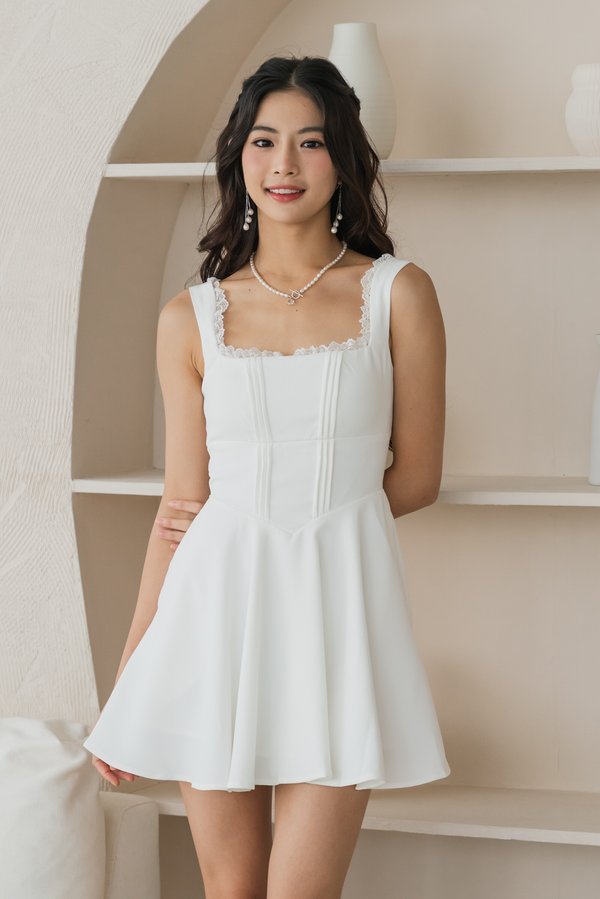 Julieeana Lace Padded Dress (White) Julieeana Lace Padded Dress (White)