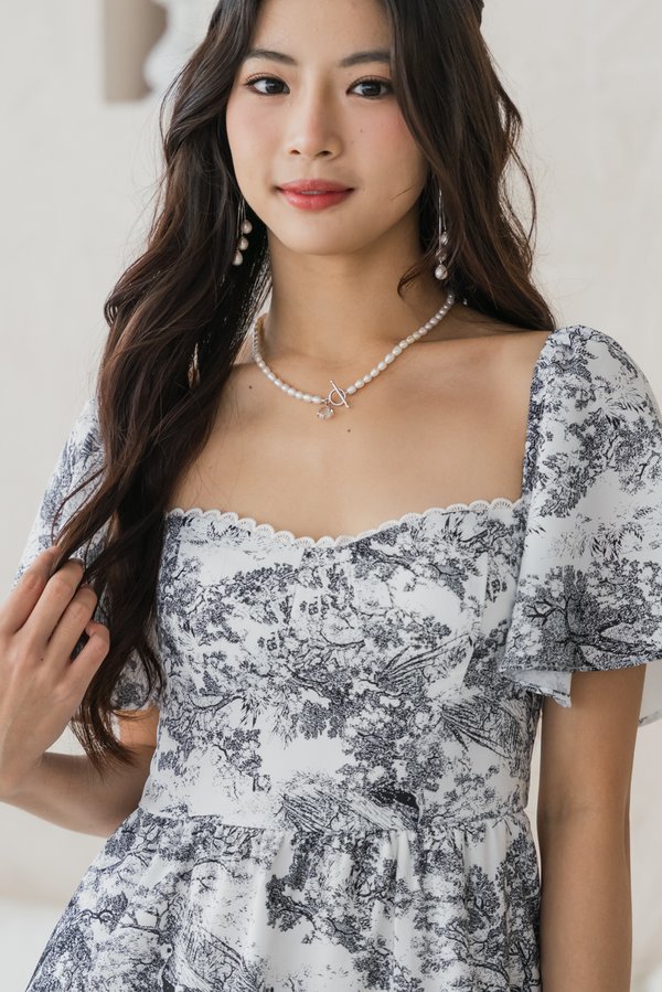 Seorenee Lace Padded Dress (French X White)