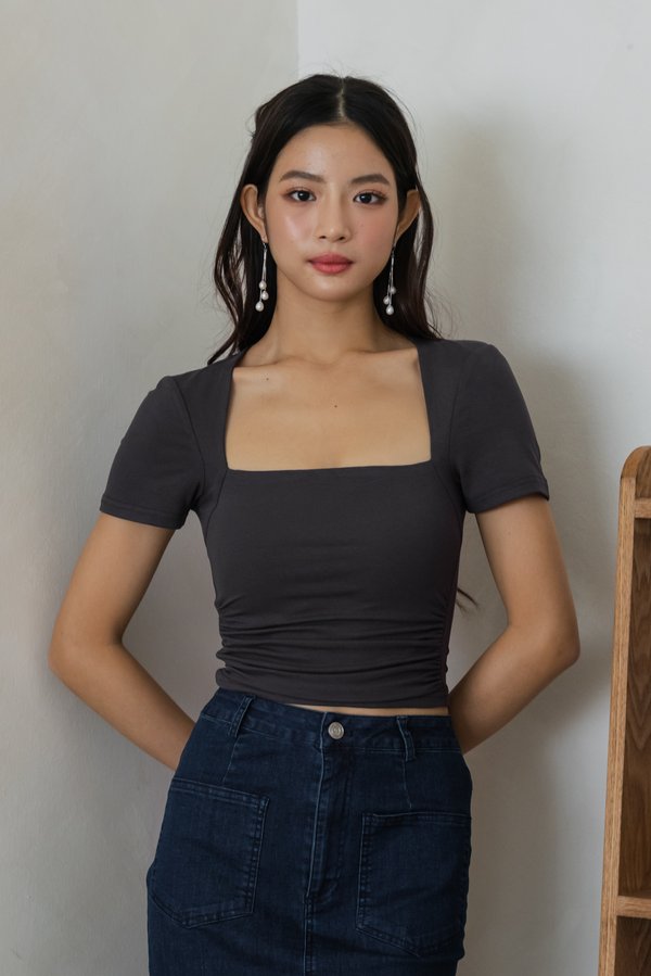 トップス Mika Mika Padded V Neck Top (Black) | Carrislabelle