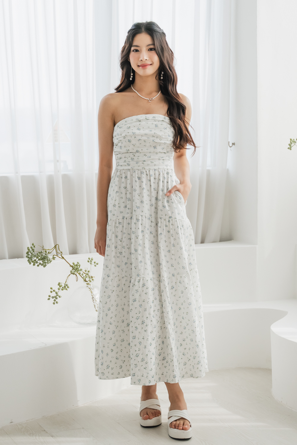 Dahlia Ruched Midi Dress (Blue Floral)