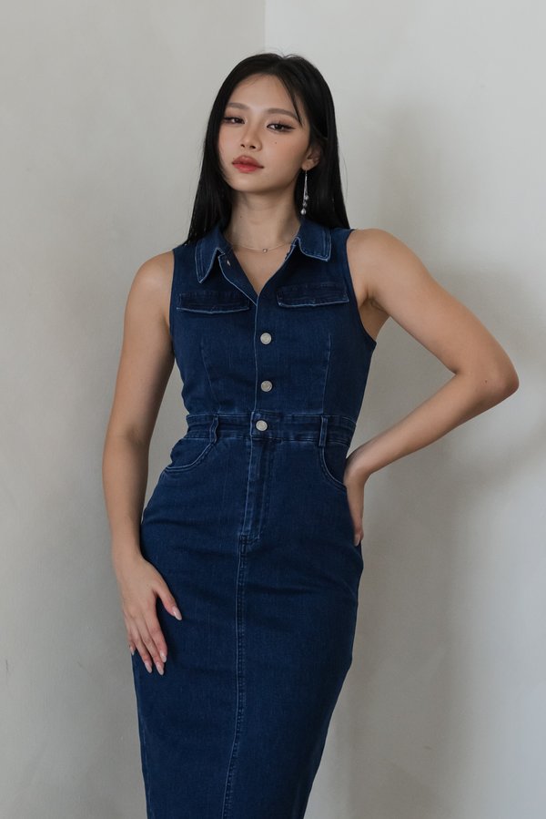Novir Button Padded Denim Dress (Dark Wash)