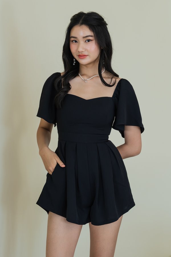[SLEEVED] Lazanne Sweetheart Pleated Romper (Black)