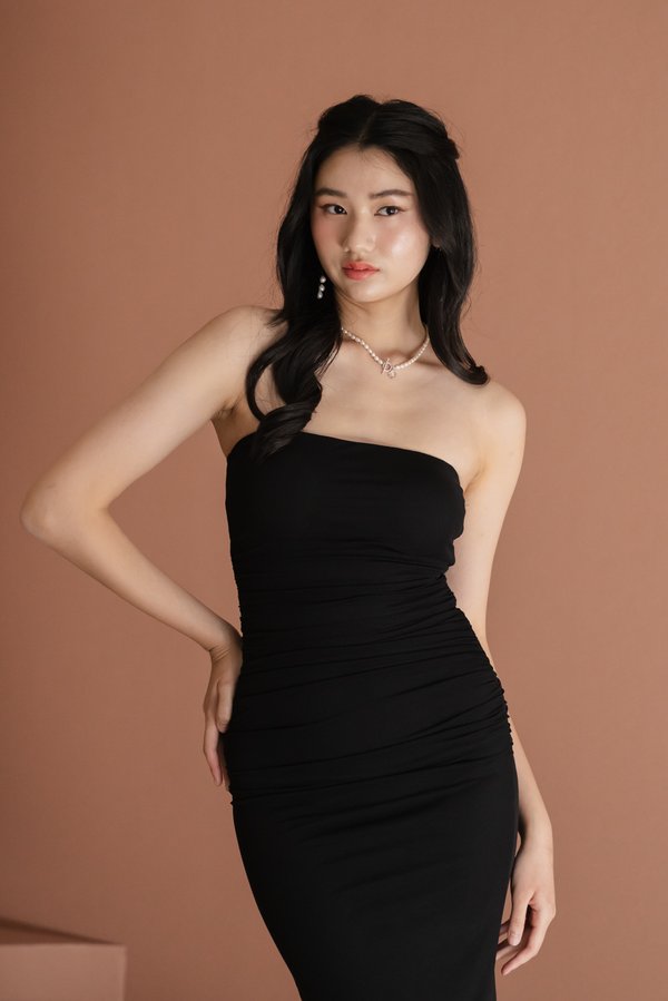 Seraphie Straight Cut Mesh Padded Dress (Black)