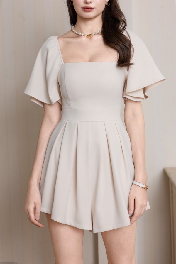 [SLEEVED] Lazier Pleated Romper (Ivory Beige)