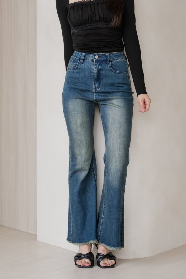[PREORDER] Hailey Raw Hem Jeans V2