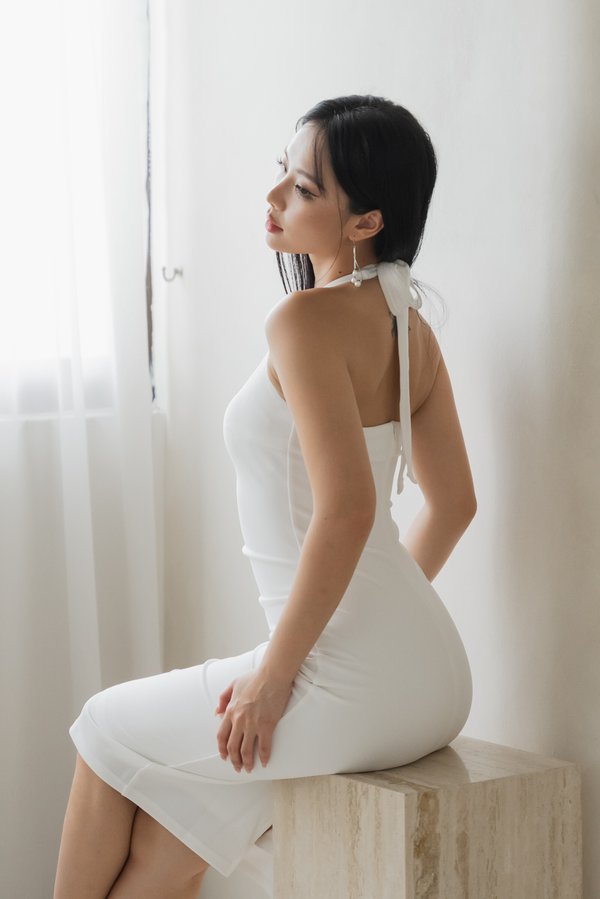 [DEFECT] Zolani Padded Halter Midi Dress (White, XXS)