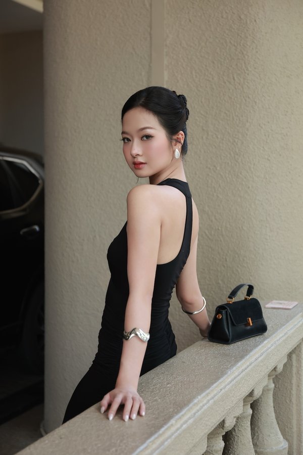 Cyra V Neck Padded Top