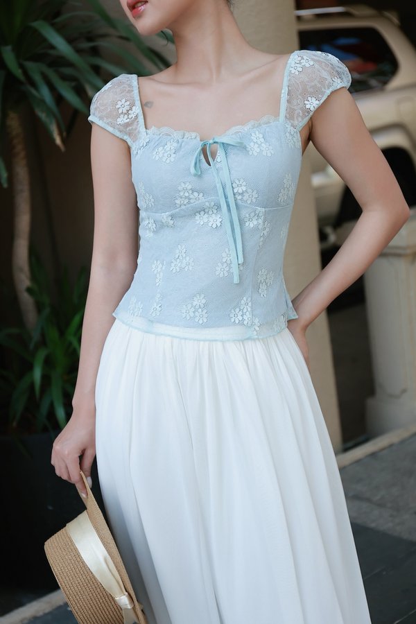 Caprina Flower Lace Padded Top