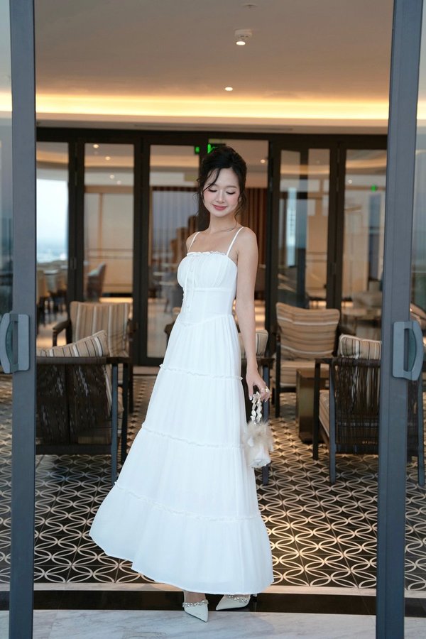 [DEFECT] Kiaira Padded Maxi Dress (White, XS)