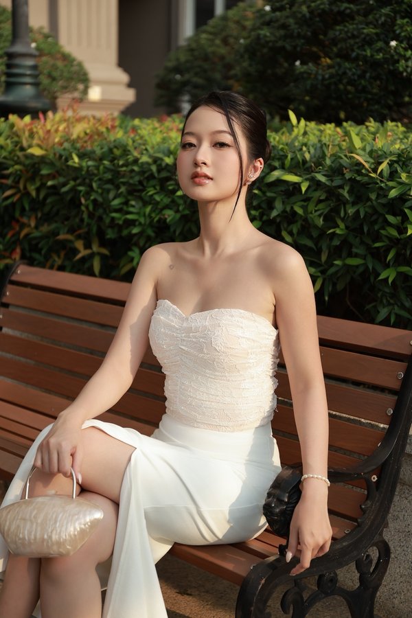 Valora Sweetheart Lace Padded Top