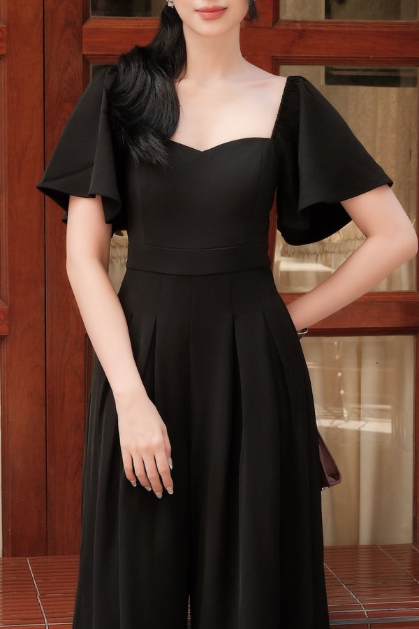 *NEW* [SLEEVED] Lazanne Sweetheart Pleated Padded Jumpsuit