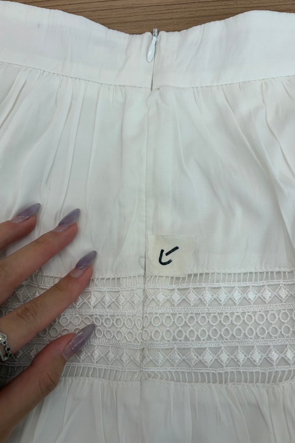 [DEFECT] Mikaela Crochet Mini Skorts (White, XL)