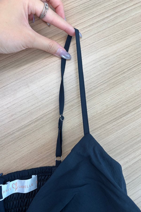 [DEFECT] Yuna Tiered Flutter Romper (Midnight, S)
