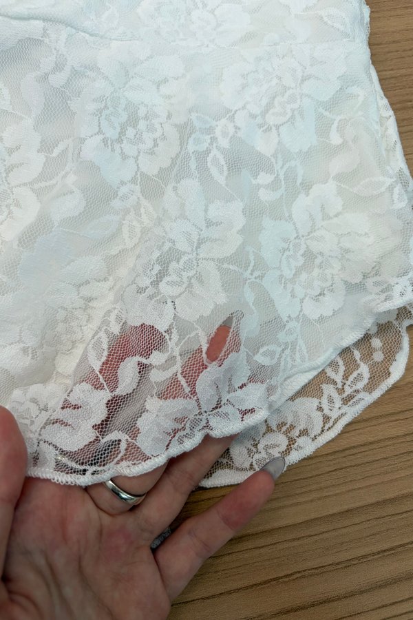 [DEFECT] Hera Lace Self Tie Padded Tube Top (White, S)