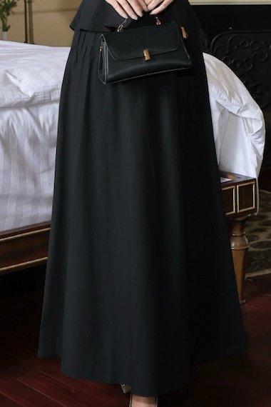 Jaylyn Structured Polyester Maxi Skirt