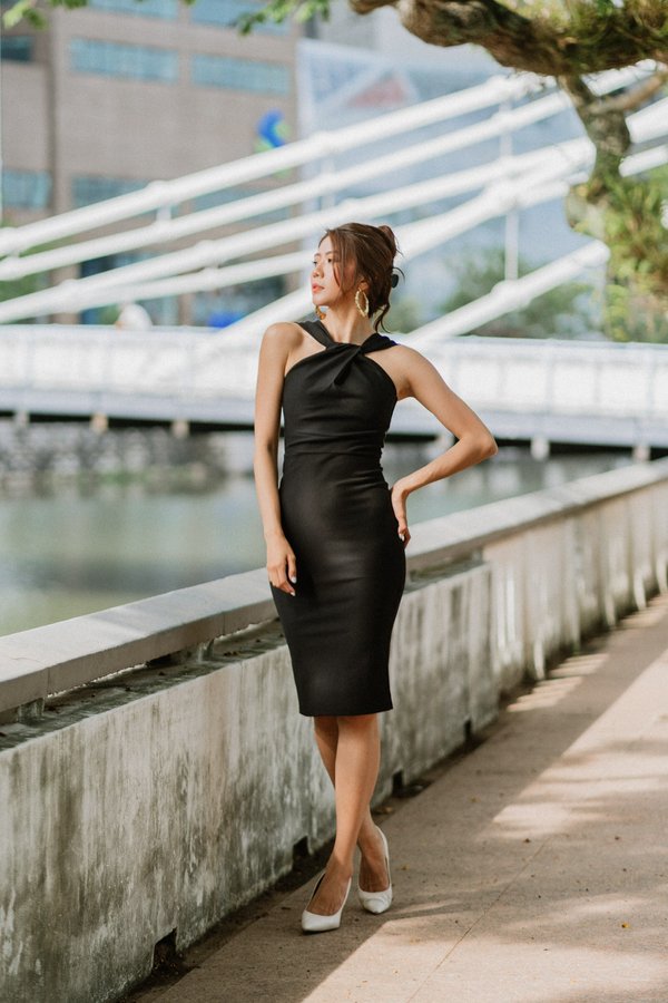 *Premium* Twist Knot Halter Midi Dress (Black)