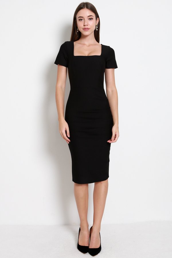 *Premium* Maya Sleeved Ruch Midi Dress (Black)