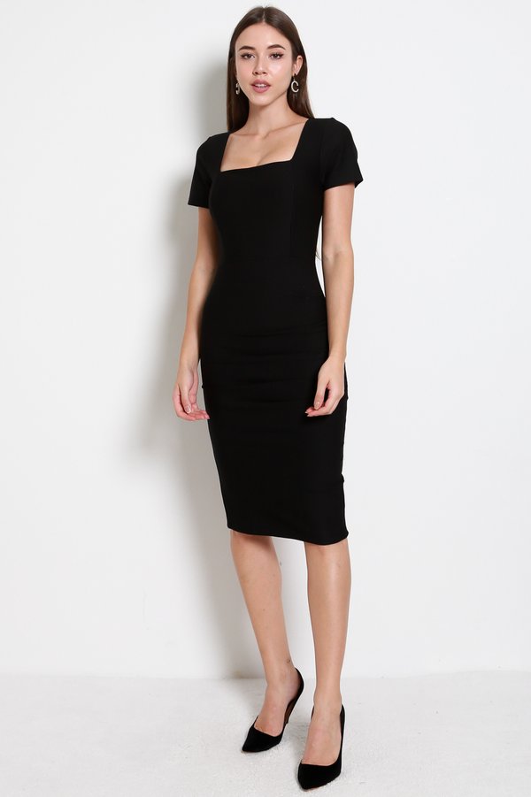 *Premium* Maya Sleeved Ruch Midi Dress (Black)