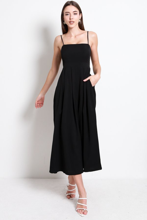 Lazie Pleated Jumpsuit (Black) Lazie Pleated Jumpsuit (Black)