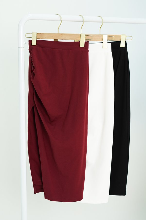 *Luxe* Viviana High Slit Skirt (Maroon) *Luxe* Viviana High Slit Skirt (Maroon)